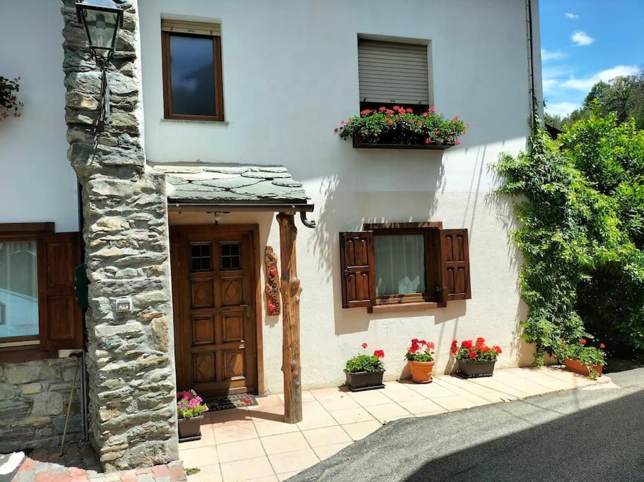 Appartamento Di Montagna Lo Grop Chambave Exteriör bild